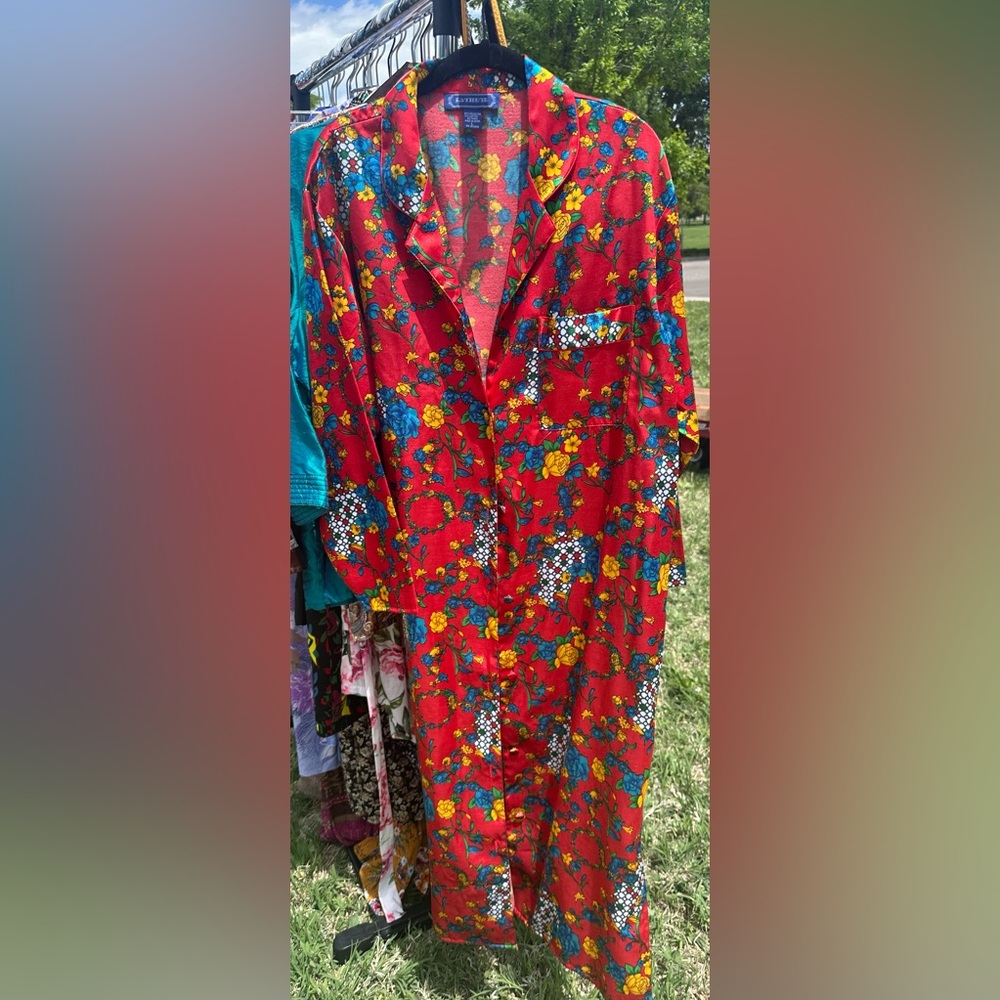 Gorgeous vintage robe/dress shirt